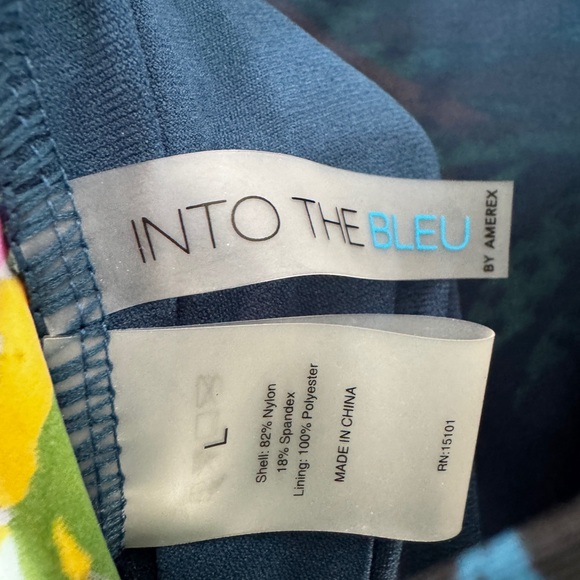 Into the Bleu Tropical Print Halter Tankini, like new, molded bra cups - Picture 4 of 4